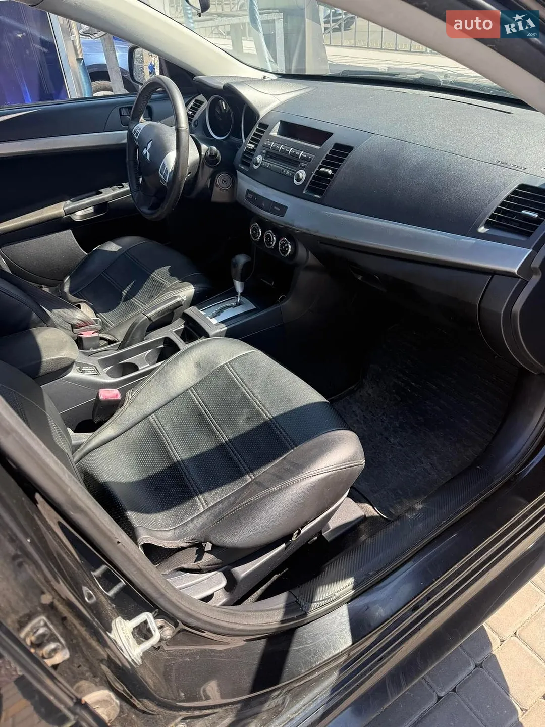 2010 Mitsubishi Lancer - мініатюра 6