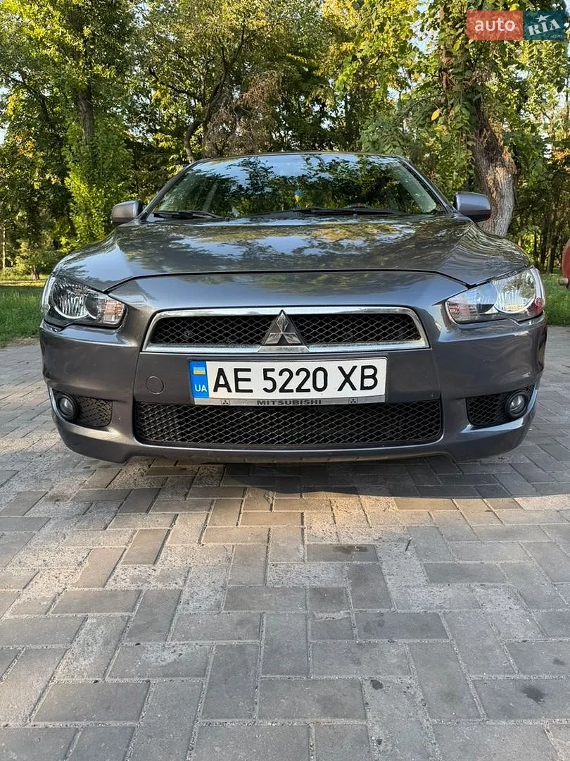 2011 Mitsubishi Lancer - фото 1