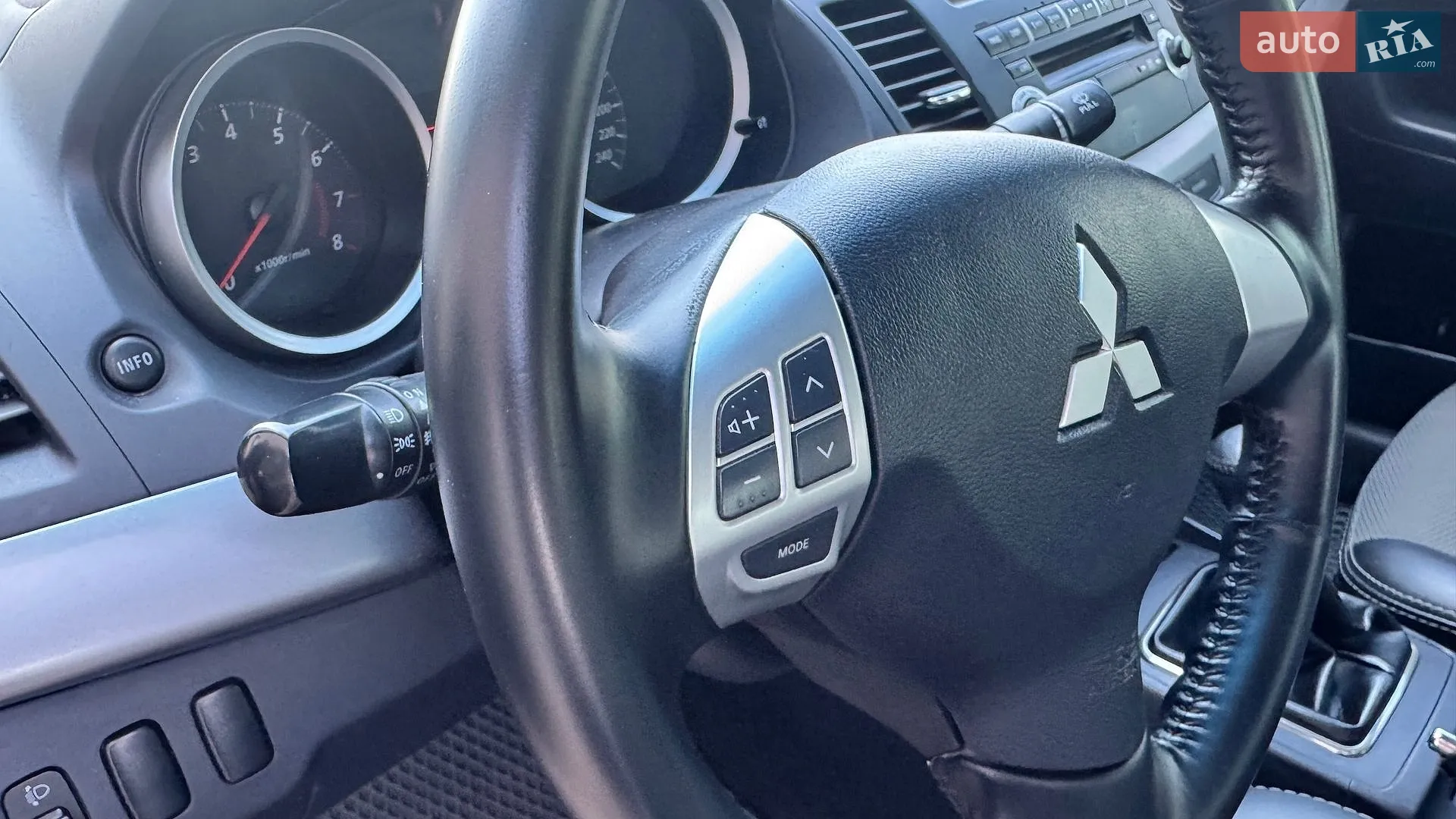 2011 Mitsubishi Lancer - мініатюра 19