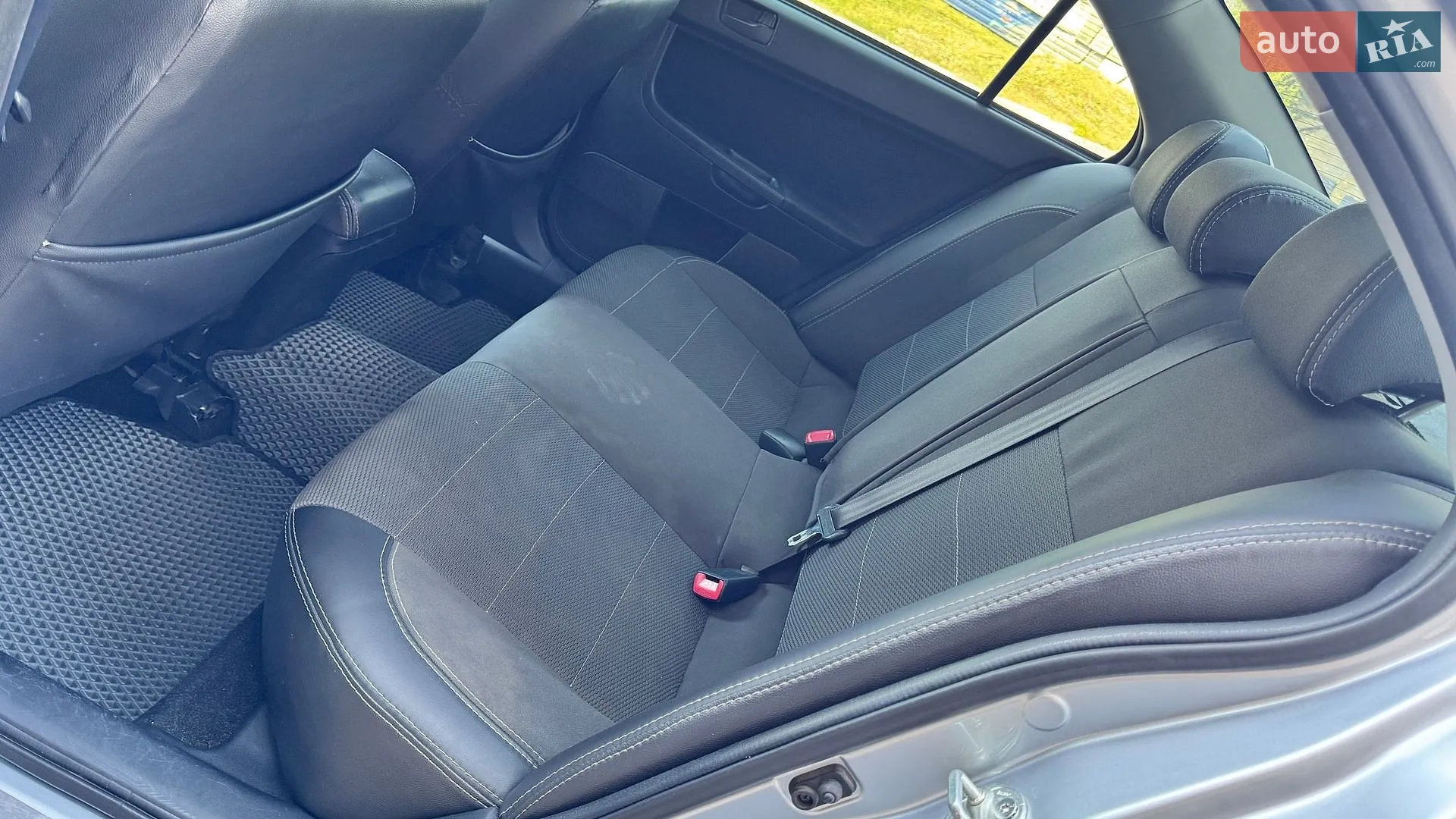 2011 Mitsubishi Lancer - мініатюра 22