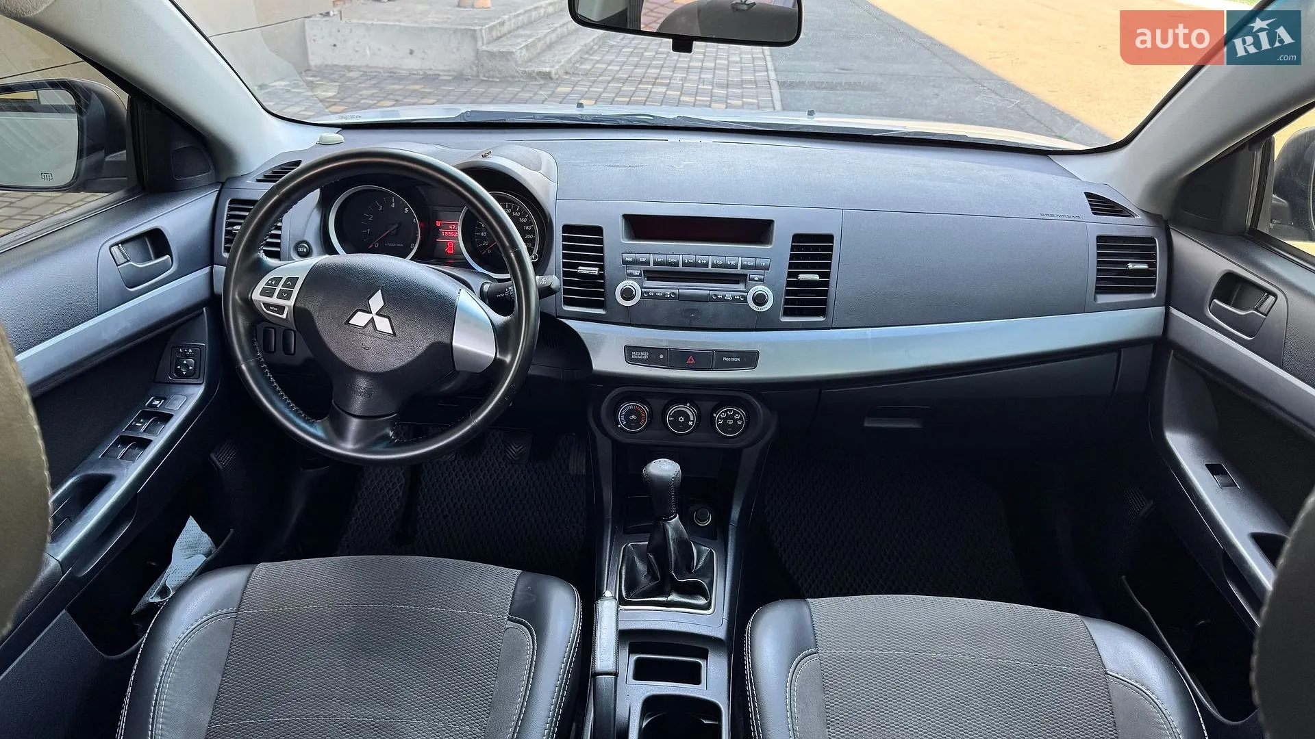 2011 Mitsubishi Lancer - мініатюра 24
