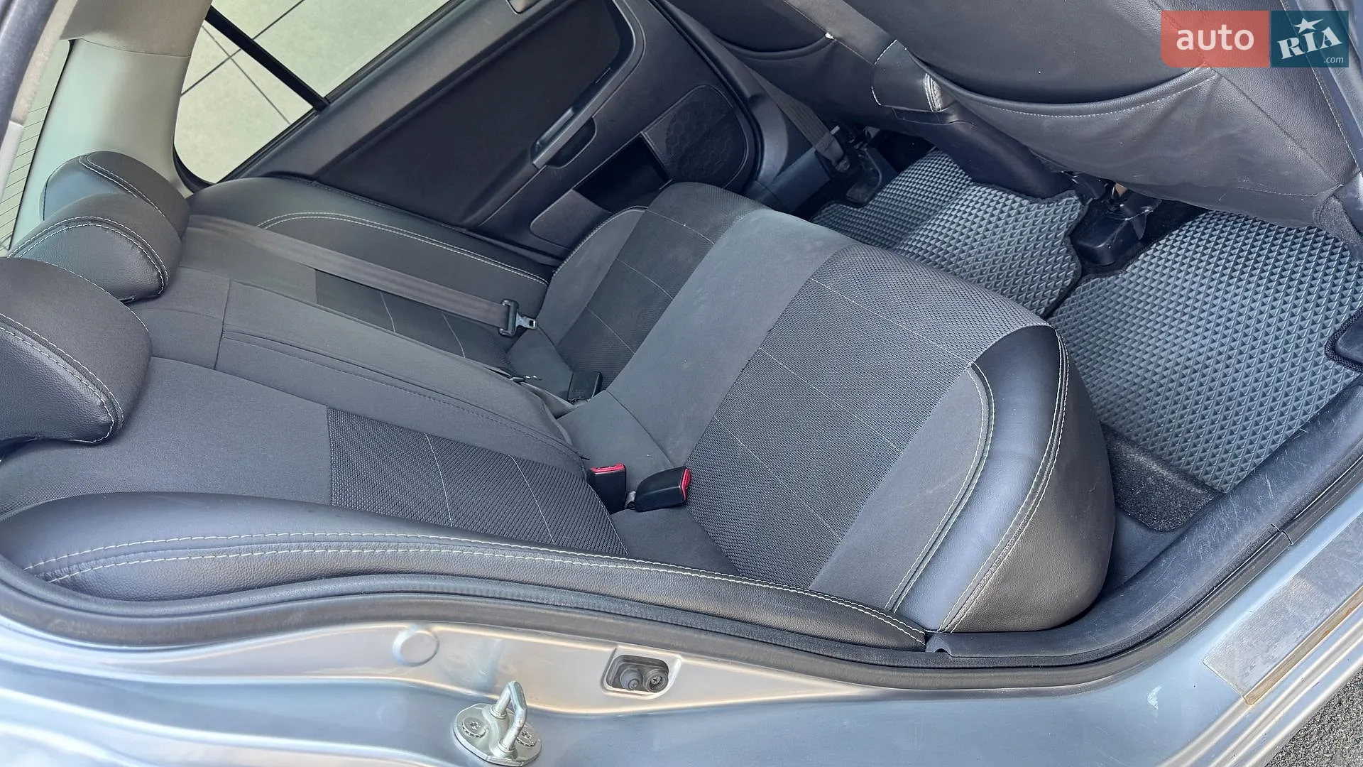 2011 Mitsubishi Lancer - мініатюра 26