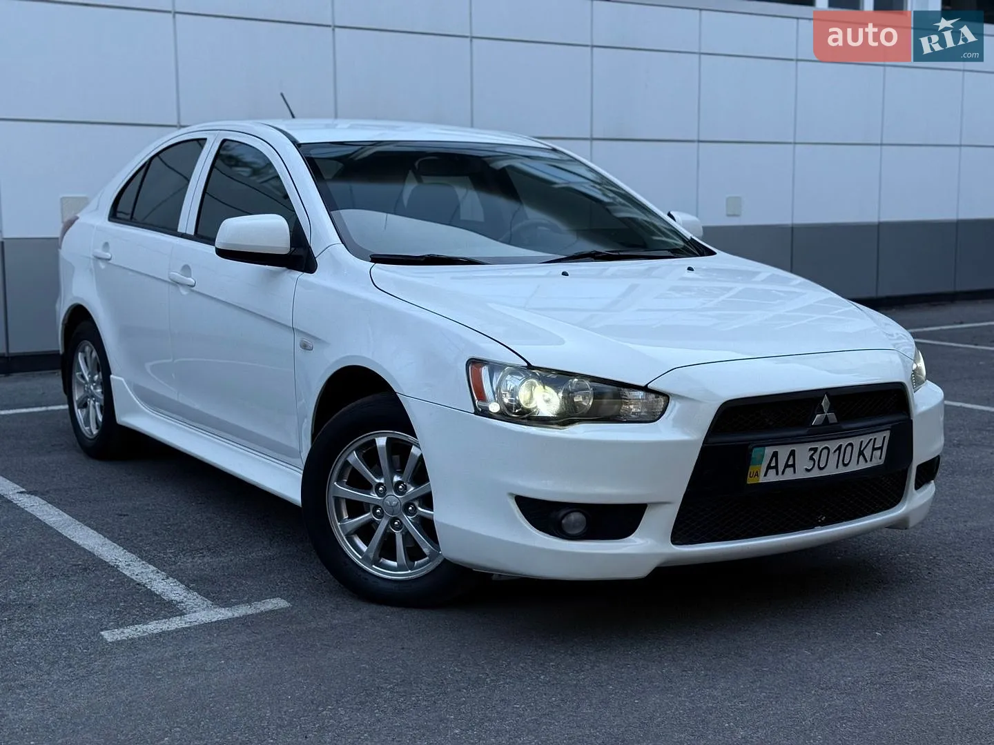2010 Mitsubishi Lancer - мініатюра 14