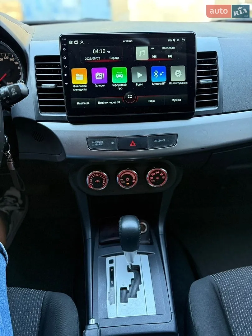 2010 Mitsubishi Lancer - мініатюра 23