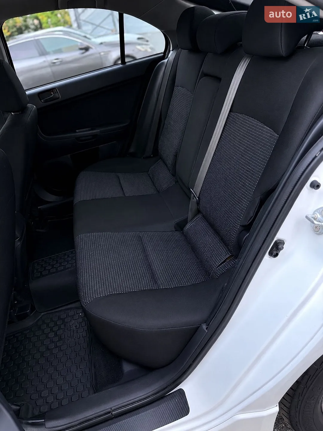2010 Mitsubishi Lancer - мініатюра 20