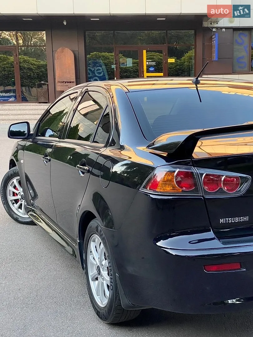 2011 Mitsubishi Lancer - мініатюра 9