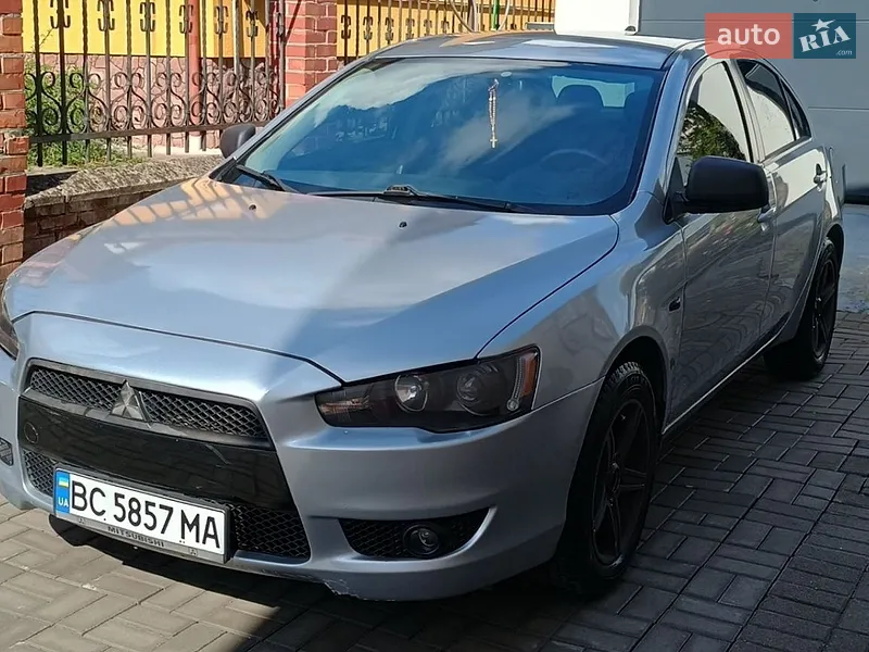 Mitsubishi Lancer