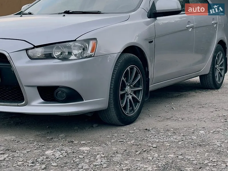 Mitsubishi Lancer 2012