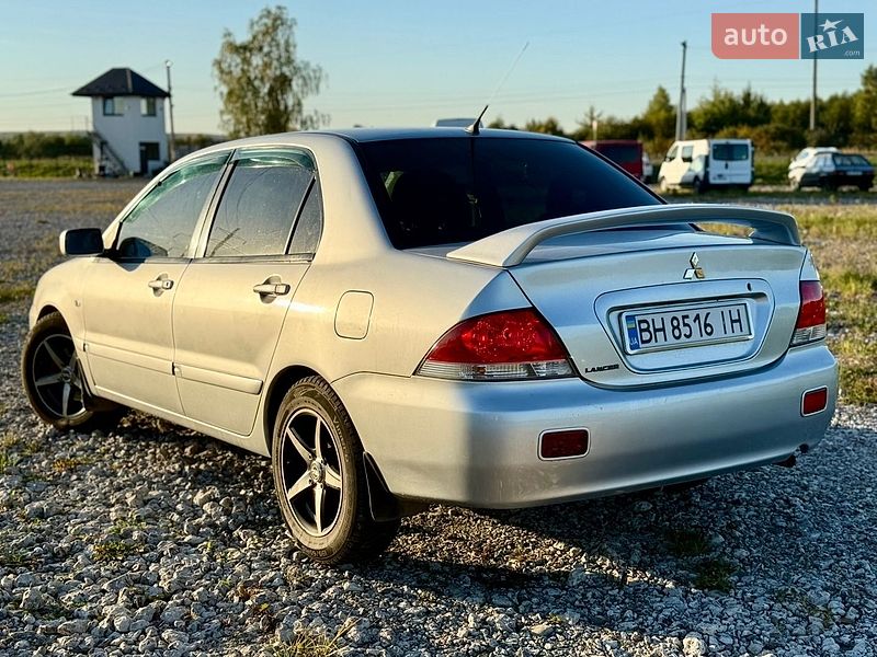 Седан Mitsubishi Lancer 2007 в Новояворівську