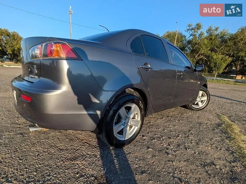 Mitsubishi Lancer