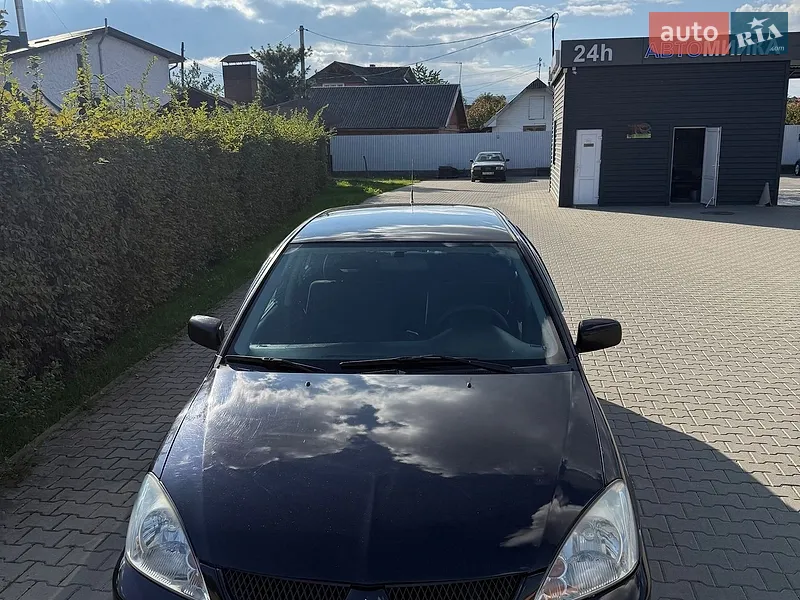 Mitsubishi Lancer