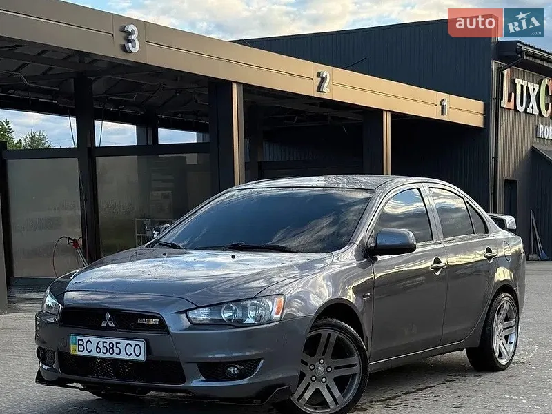 Mitsubishi Lancer