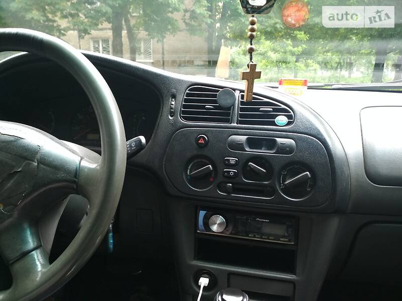 Седан Mitsubishi Mirage 2001 в Одессе