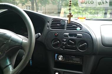 Седан Mitsubishi Mirage 2001 в 