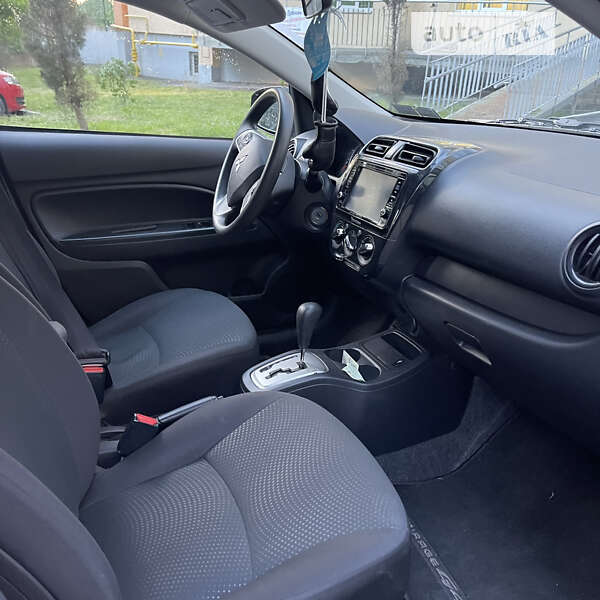 Седан Mitsubishi Mirage 2019 в Хмельницькому