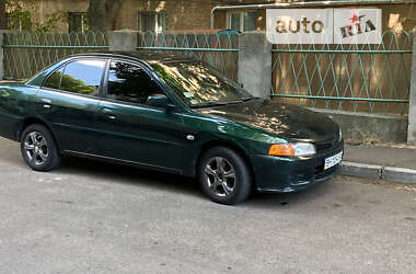 Седан Mitsubishi Mirage 2001 в 
