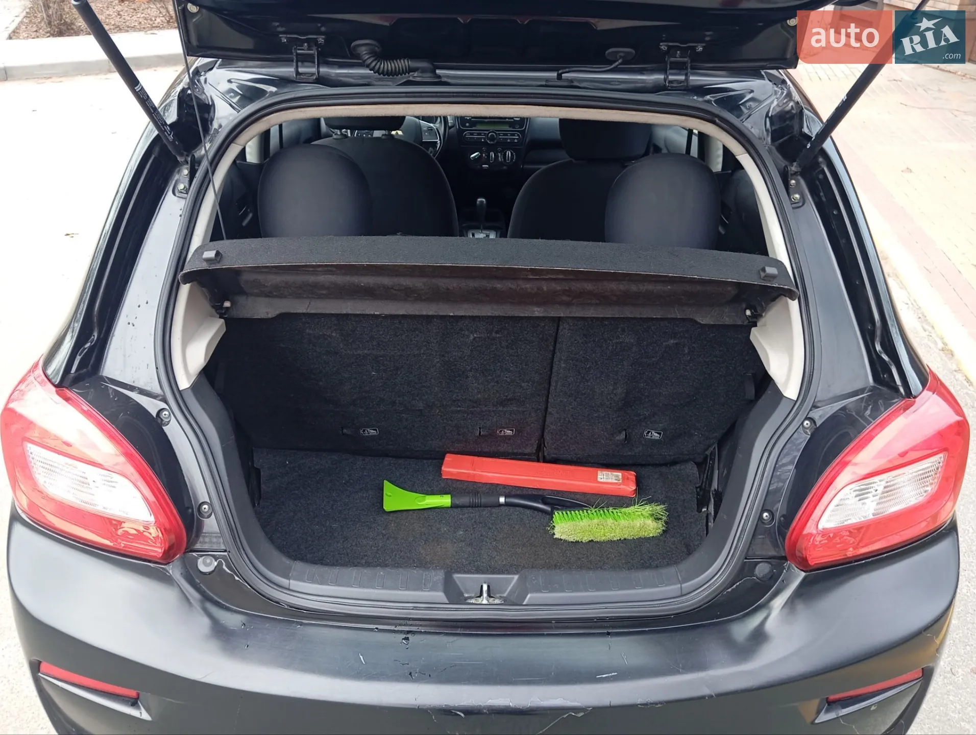 2016 Mitsubishi Mirage - мініатюра 19