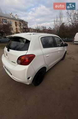 Хэтчбек Mitsubishi Mirage 2014 в 