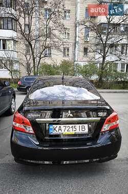 Седан Mitsubishi Mirage 2018 в 