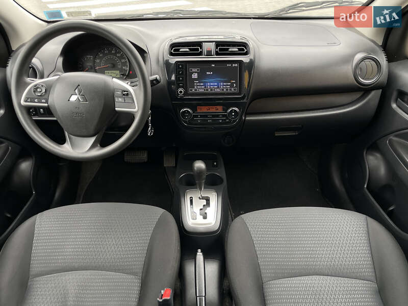 Седан Mitsubishi Mirage 2022 в Одесі