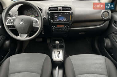 Седан Mitsubishi Mirage 2022 в 