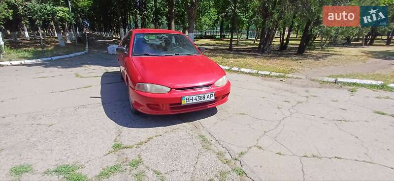 Хэтчбек Mitsubishi Mirage 2002 в Одессе