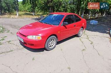 Хэтчбек Mitsubishi Mirage 2002 в 