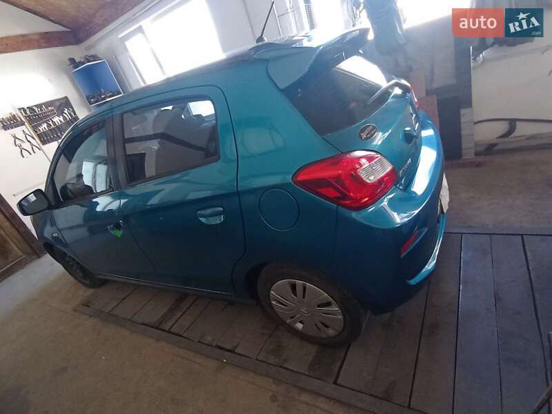 Хэтчбек Mitsubishi Mirage 2019 в Умани
