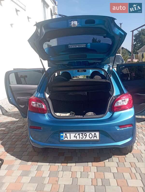 Хэтчбек Mitsubishi Mirage 2019 в Умани