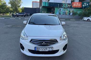 Седан Mitsubishi Mirage 2017 в 