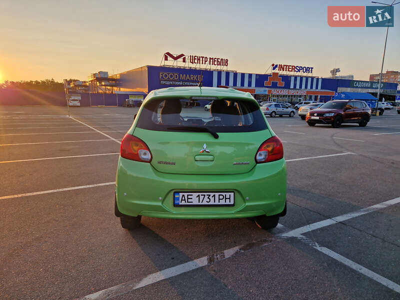 Хетчбек Mitsubishi Mirage 2014 в Кропивницькому