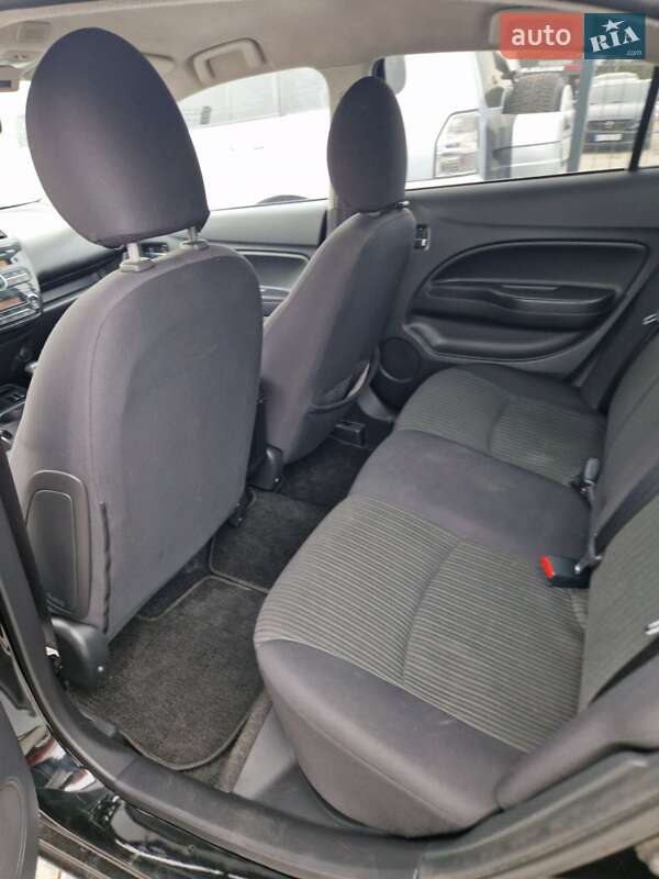 Седан Mitsubishi Mirage 2015 в Одессе