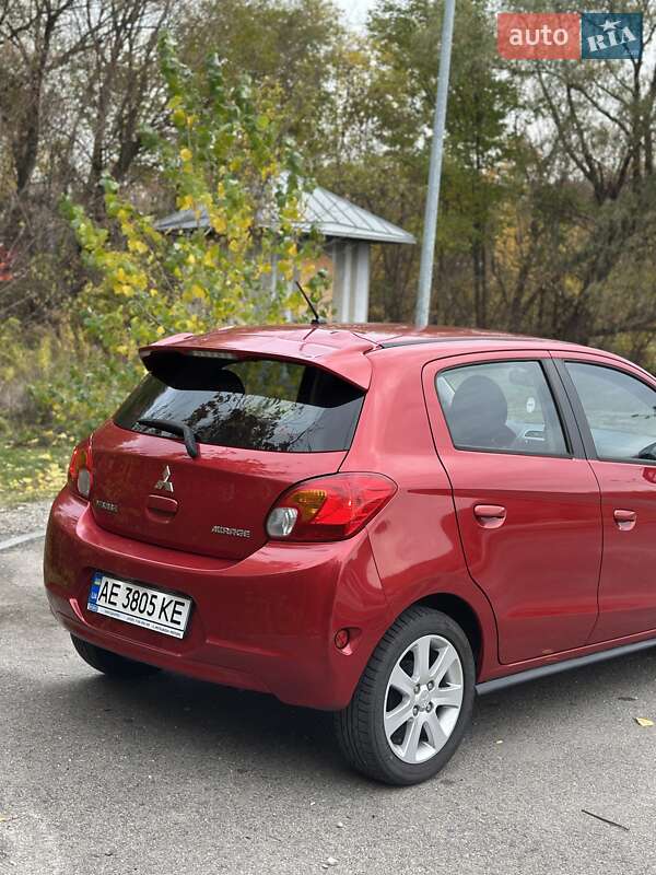 Хэтчбек Mitsubishi Mirage 2015 в Днепре