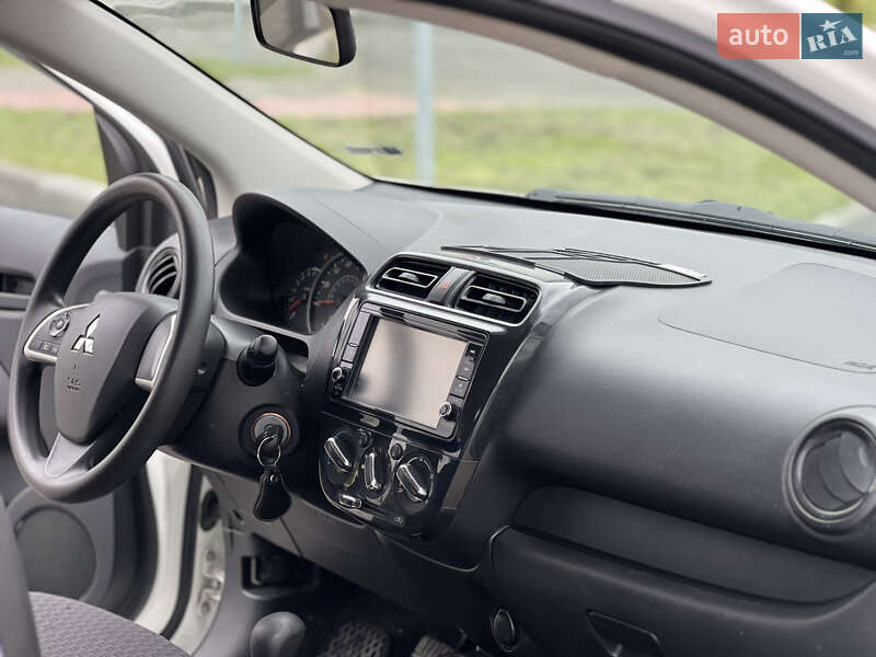 Хэтчбек Mitsubishi Mirage 2018 в Виннице