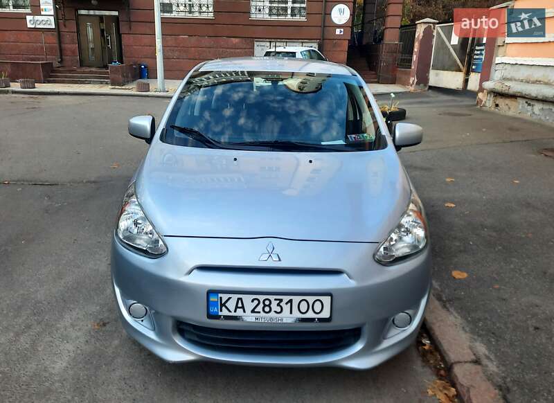 Хэтчбек Mitsubishi Mirage 2014 в Киеве