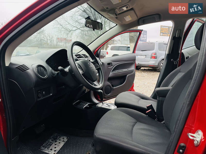 Седан Mitsubishi Mirage 2019 в Харкові