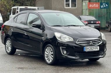 Седан Mitsubishi Mirage 2015 в Одессе