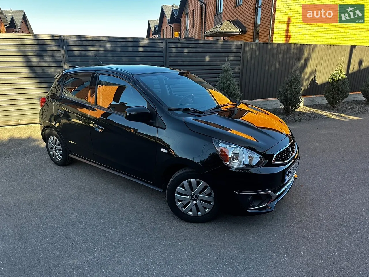 2016 Mitsubishi Mirage - мініатюра 33