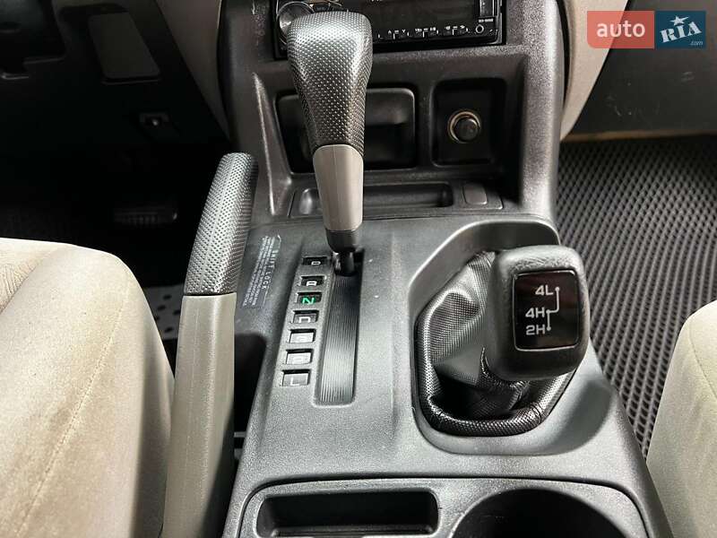 Внедорожник / Кроссовер Mitsubishi Montero 2000 в Костополе