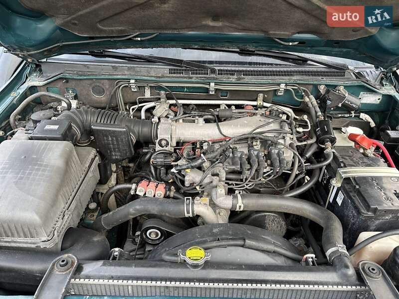 Внедорожник / Кроссовер Mitsubishi Montero 2000 в Костополе