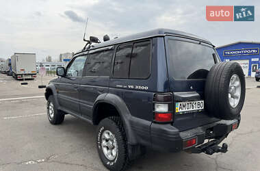 Внедорожник / Кроссовер Mitsubishi Montero 1994 в 