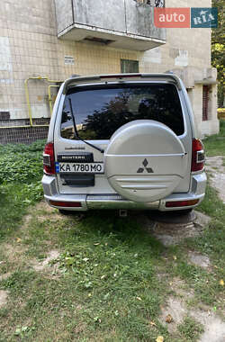 Позашляховик / Кросовер Mitsubishi Montero 2000 в 