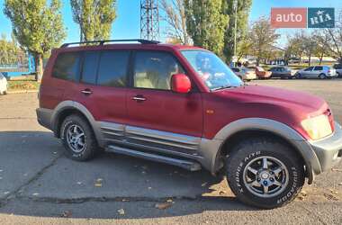 Внедорожник / Кроссовер Mitsubishi Montero 2001 в 