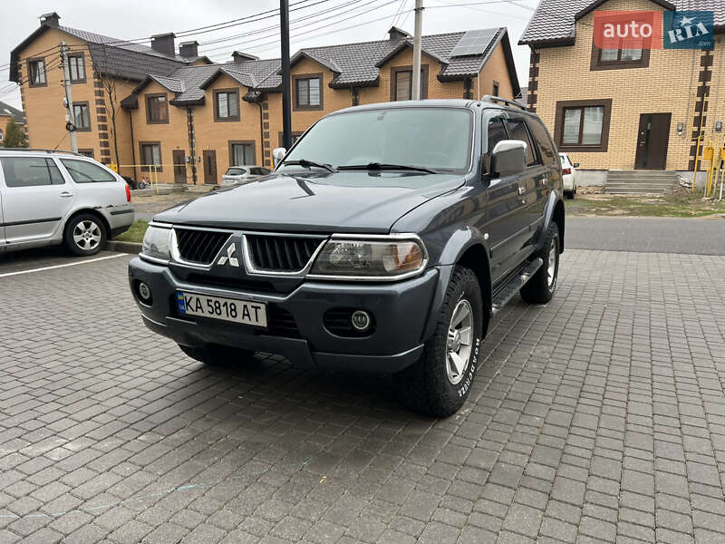 Внедорожник / Кроссовер Mitsubishi Nativa 2007 в 