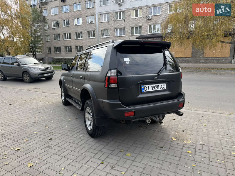 Внедорожник / Кроссовер Mitsubishi Nativa 2007 в Запорожье