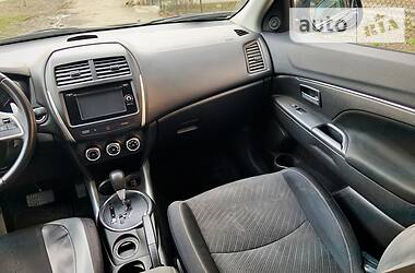 Позашляховик / Кросовер Mitsubishi Outlander Sport 2014 в 