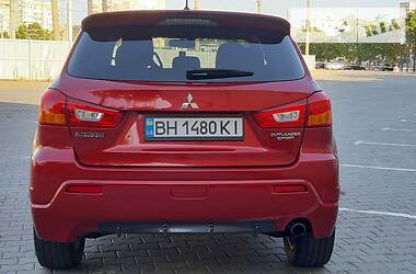 Внедорожник / Кроссовер Mitsubishi Outlander Sport 2011 в Одессе