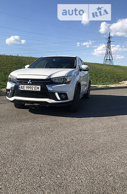 Позашляховик / Кросовер Mitsubishi Outlander Sport 2019 в Дніпрі