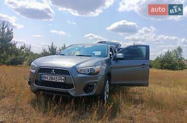 Внедорожник / Кроссовер Mitsubishi Outlander Sport 2013 в Львове