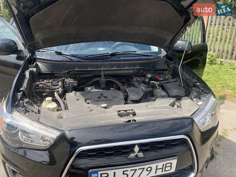 Позашляховик / Кросовер Mitsubishi Outlander Sport 2015 в Кременчуці